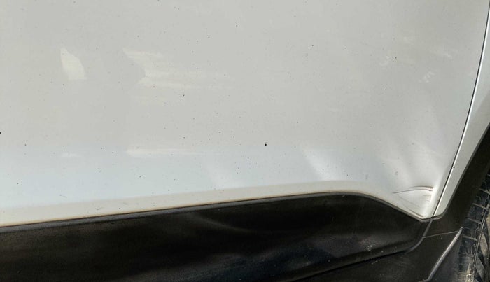 2019 Hyundai Creta SX SPORTS EDITION 1.6 PETROL DUAL TONE, Petrol, Manual, 95,046 km, Driver-side door - Slightly dented