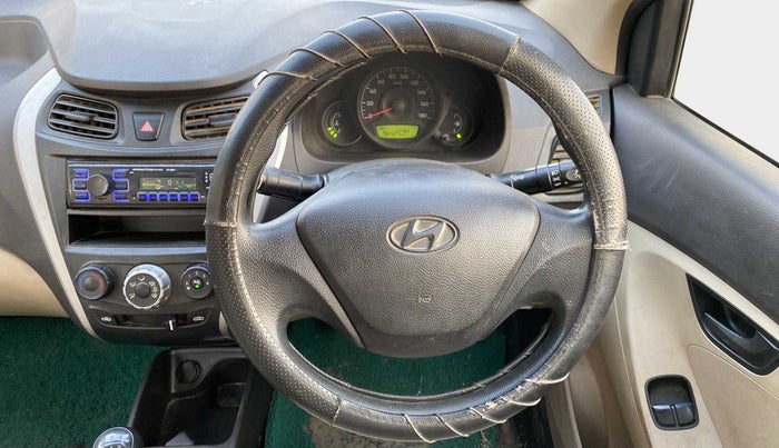 2016 Hyundai Eon ERA +, Petrol, Manual, 96,541 km, Steering Wheel Close Up