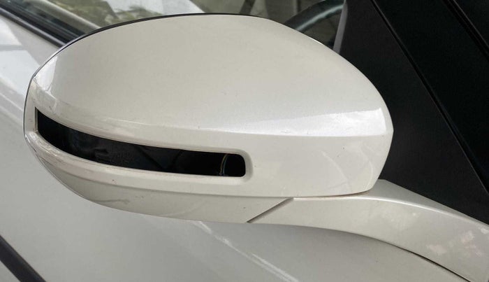 2014 Maruti Swift Dzire VXI, Petrol, Manual, 65,710 km, Right rear-view mirror - Indicator light not working