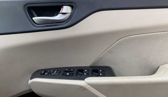 2020 Hyundai Verna SX 1.5 VTVT, Petrol, Manual, 76,242 km, Driver Side Door Panels Control