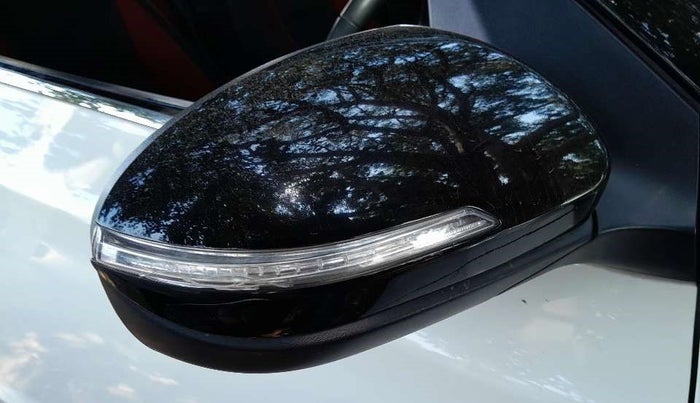2018 Hyundai i20 Active 1.2 SX DUAL TONE, Petrol, Manual, 42,092 km, Right rear-view mirror - Indicator light has minor damage