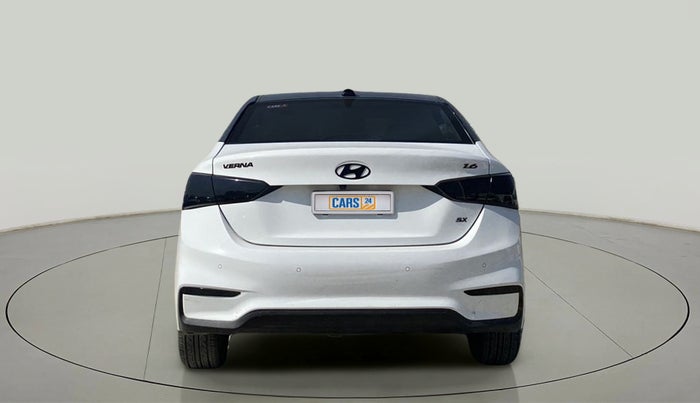 2019 Hyundai Verna 1.6 SX (O) CRDI MT, Diesel, Manual, 78,256 km, Back/Rear