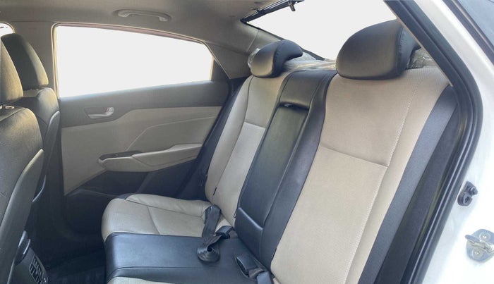 2019 Hyundai Verna 1.6 SX (O) CRDI MT, Diesel, Manual, 78,256 km, Right Side Rear Door Cabin