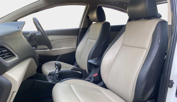 2019 Hyundai Verna 1.6 SX (O) CRDI MT, Diesel, Manual, 78,256 km, Right Side Front Door Cabin