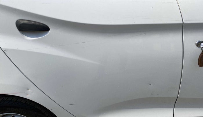 2018 Hyundai Eon ERA +, Petrol, Manual, 16,104 km, Right rear door - Minor scratches