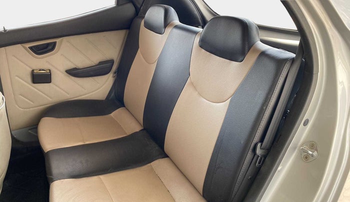 2015 Hyundai Eon D-LITE+, Petrol, Manual, 32,167 km, Right Side Rear Door Cabin