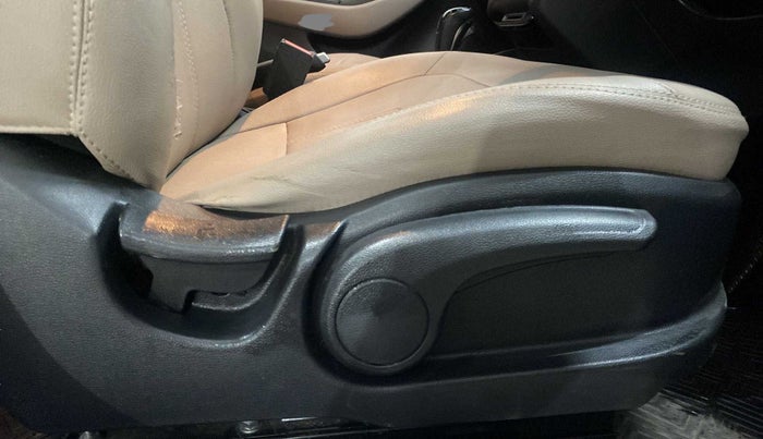 2019 Hyundai Elite i20 ASTA 1.2  CVT, Petrol, Automatic, 25,392 km, Driver Side Adjustment Panel