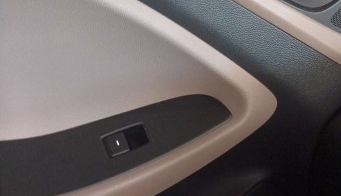 2019 Hyundai Elite i20 ASTA 1.2  CVT, Petrol, Automatic, 25,392 km, Left front window switch / handle - Switch/handle not functional