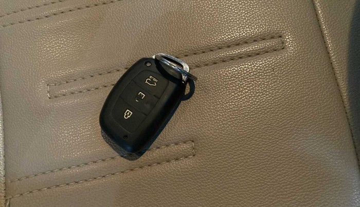 2019 Hyundai Elite i20 ASTA 1.2  CVT, Petrol, Automatic, 25,392 km, Key Close Up
