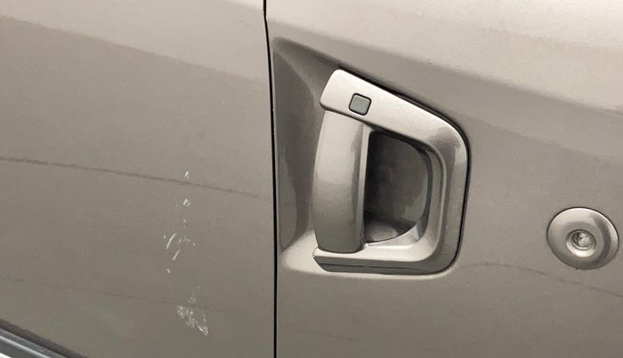 2020 Mahindra XUV500 W11(O), Diesel, Manual, 57,596 km, Lock system - Keyless sensor not working