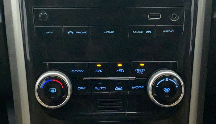 2020 Mahindra XUV500 W11(O), Diesel, Manual, 57,596 km, Automatic Climate Control