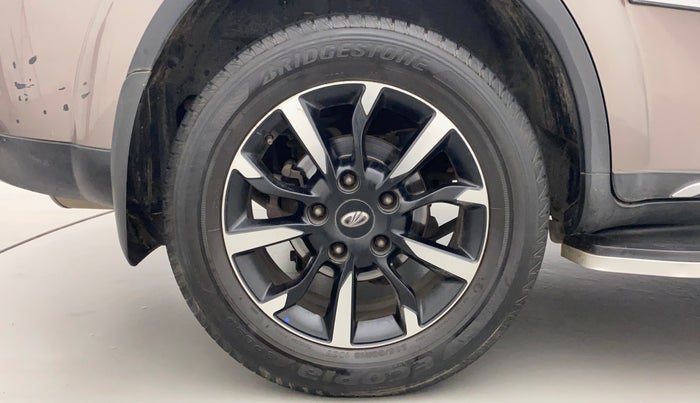 2020 Mahindra XUV500 W11(O), Diesel, Manual, 57,596 km, Right Rear Wheel