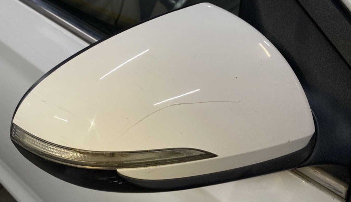 2019 Hyundai Verna 1.6 CRDI SX, Diesel, Manual, 56,530 km, Right rear-view mirror - Indicator light not working