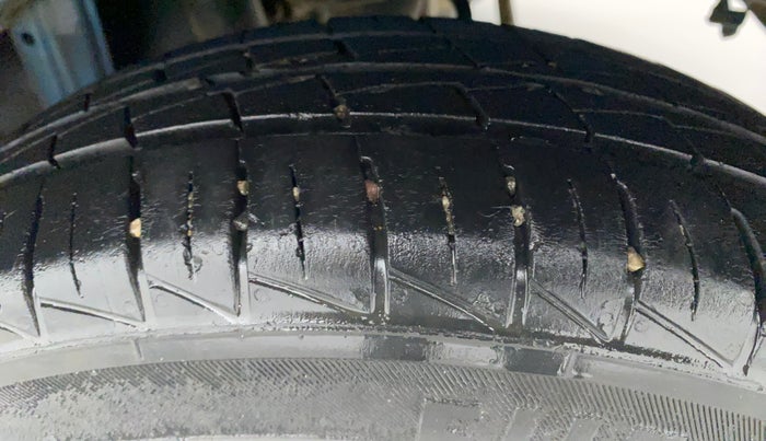 2019 Maruti Alto VXI, Petrol, Manual, 18,806 km, Left Rear Tyre Tread