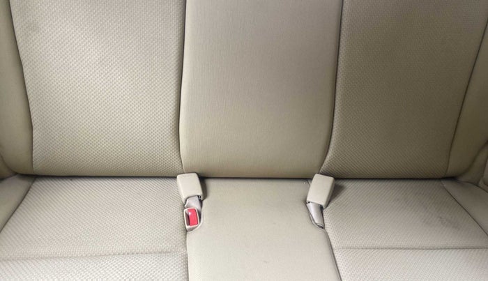 2013 Honda Brio S MT, Petrol, Manual, 49,766 km, Second-row left seat - Cover slightly stained