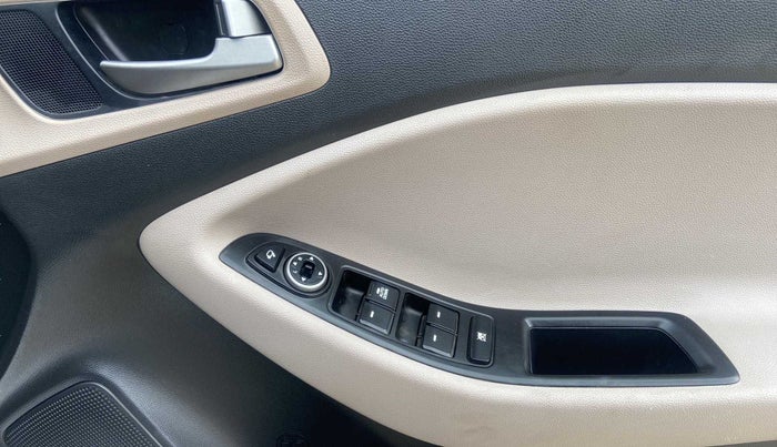 2018 Hyundai Elite i20 ASTA 1.2  CVT, Petrol, Automatic, 9,066 km, Driver Side Door Panels Control
