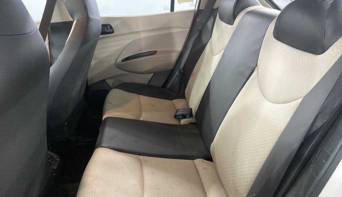 2020 Hyundai NEW SANTRO MAGNA, Petrol, Manual, 20,049 km, Second-row left seat - Cover slightly stained