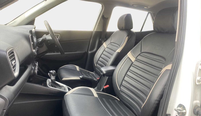 2019 Hyundai VENUE SX PLUS 1.0 TURBO DCT, Petrol, Automatic, 16,004 km, Right Side Front Door Cabin