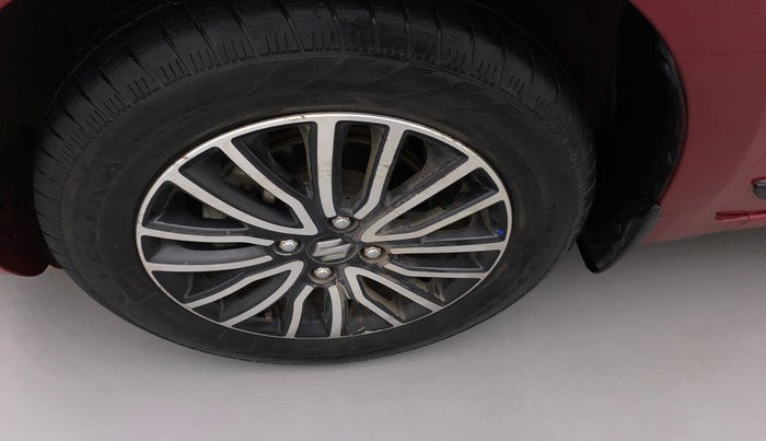 2022 Maruti Dzire ZXI Plus AMT, Petrol, Automatic, 27,188 km, Left front tyre - Minor crack