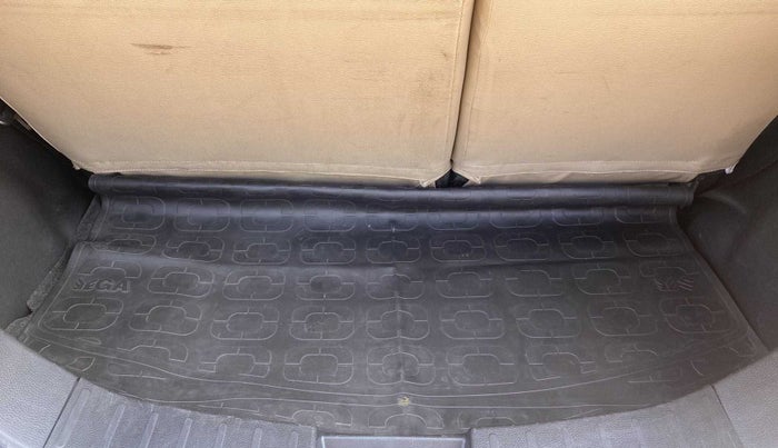 2018 Maruti Wagon R 1.0 VXI (O) AMT, Petrol, Automatic, 27,423 km, Boot Inside
