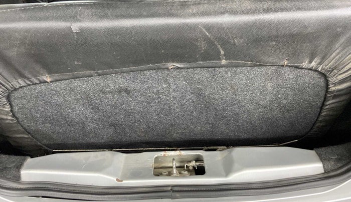2019 Datsun Go Plus A(O), Petrol, Manual, 27,561 km, Dicky (Boot door) - Tool missing
