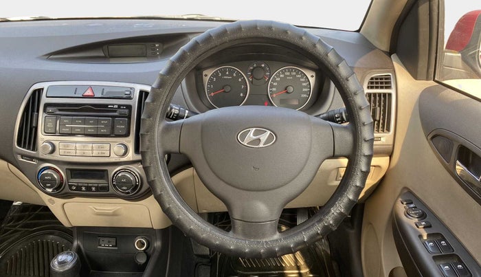 2013 Hyundai i20 MAGNA (O) 1.2, Petrol, Manual, 11,884 km, Steering Wheel Close Up
