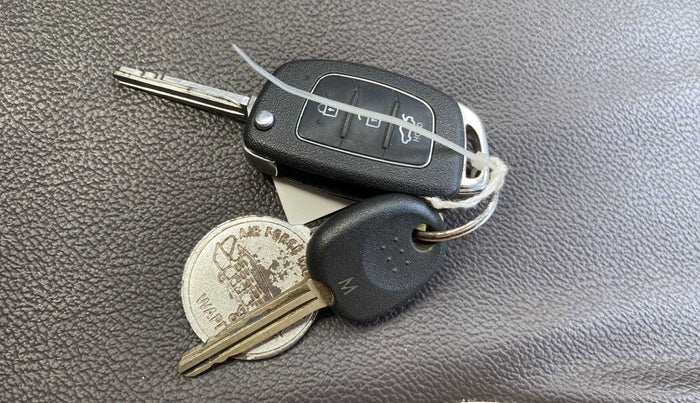 2013 Hyundai i20 MAGNA (O) 1.2, Petrol, Manual, 11,884 km, Key Close Up