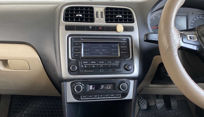 2015 Volkswagen Polo HIGHLINE1.2L, Petrol, Manual, 93,295 km, Infotainment system - Parking sensor not working