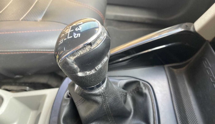 2015 Ford Ecosport TREND 1.5L PETROL, Petrol, Manual, 71,316 km, Gear lever - Knob has minor damage