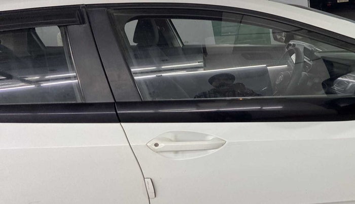 2020 Tata ALTROZ XM PETROL, Petrol, Manual, 21,907 km, Driver-side door - Door visor damaged