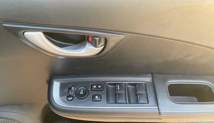 2016 Honda BR-V 1.5L I-VTEC VX, Petrol, Manual, 40,425 km, Driver Side Door Panels Control