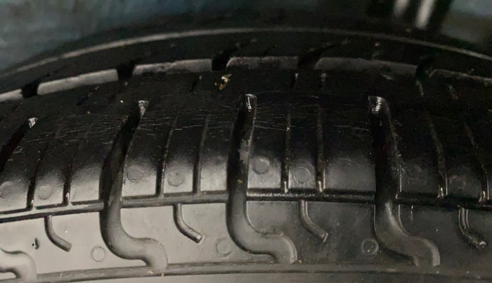 2015 Maruti Celerio VXI, Petrol, Manual, 73,719 km, Left Rear Tyre Tread