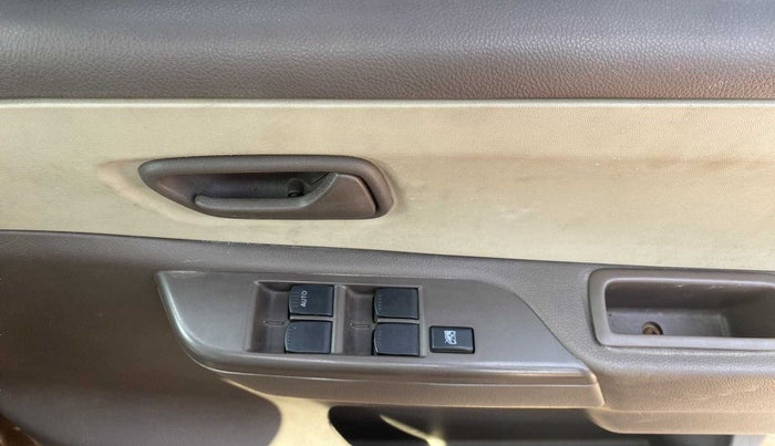 2011 Maruti Zen Estilo VXI, Petrol, Manual, 49,485 km, Driver Side Door Panels Control