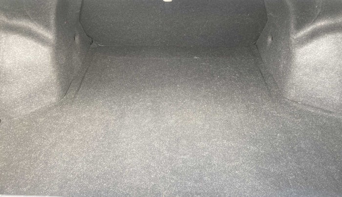 2022 Maruti Ciaz ALPHA  AT 1.5 SHVS PETROL, Petrol, Automatic, 6,840 km, Boot Inside