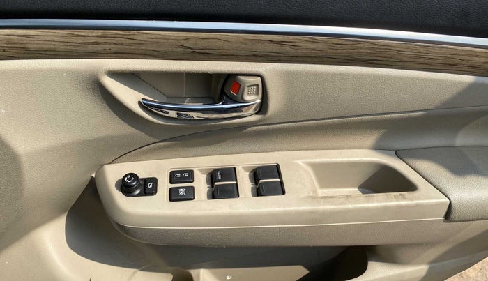 2019 Maruti Ciaz ALPHA  AT 1.5 SHVS PETROL, Petrol, Automatic, 22,168 km, Driver Side Door Panels Control