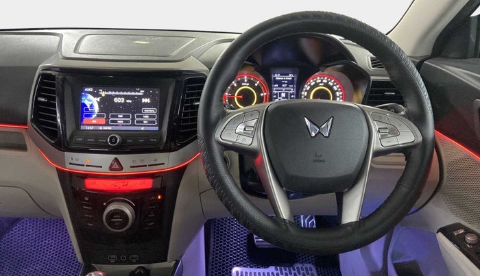2022 Mahindra XUV300 W8 (O) 1.5 DIESEL AMT, Diesel, Automatic, 18,160 km, Steering Wheel Close Up
