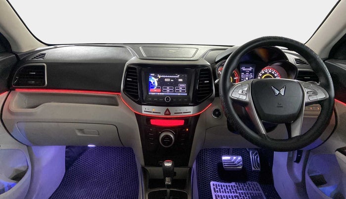 2022 Mahindra XUV300 W8 (O) 1.5 DIESEL AMT, Diesel, Automatic, 18,160 km, Dashboard