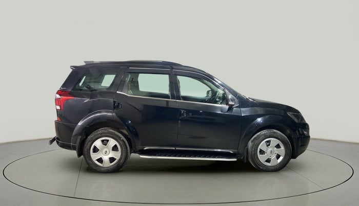 2020 Mahindra XUV500 W5, Diesel, Manual, 49,824 km, Right Side View