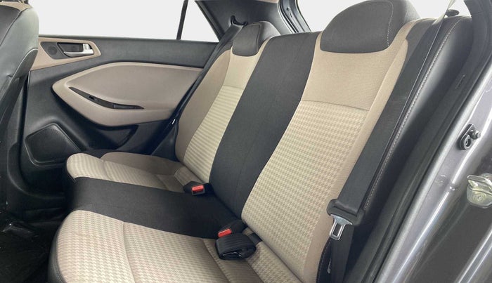 2020 Hyundai Elite i20 SPORTZ PLUS 1.2, Petrol, Manual, 20,232 km, Right Side Rear Door Cabin