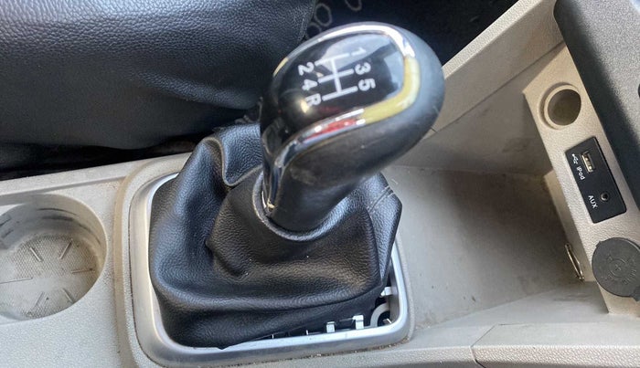 2016 Tata Tiago XZ PETROL, Petrol, Manual, 68,394 km, Gear lever - Boot cover slightly torn