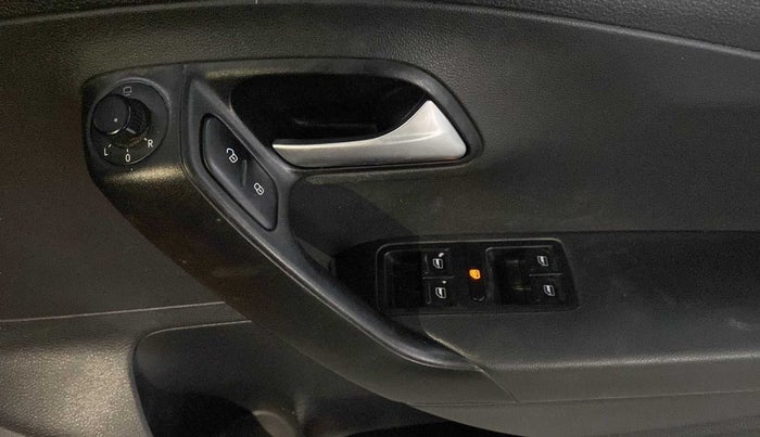 2020 Volkswagen Polo HIGHLINE PLUS 1.0L TSI, Petrol, Manual, 80,913 km, Driver Side Door Panels Control