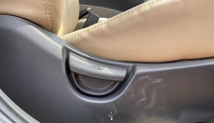 2019 Hyundai Grand i10 SPORTZ 1.2 KAPPA VTVT, Petrol, Manual, 14,925 km, Driver Side Adjustment Panel