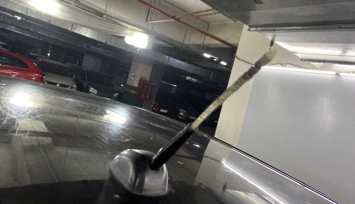 2017 Maruti Baleno ZETA CVT PETROL 1.2, Petrol, Automatic, 44,586 km, Roof - Antenna has minor damage