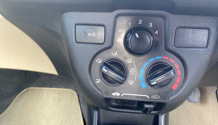 2013 Honda Brio E MT, Petrol, Manual, 91,811 km, AC Unit - Directional switch has minor damage