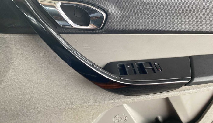 2019 Tata Tiago XZ PLUS PETROL, Petrol, Manual, 60,543 km, Driver Side Door Panels Control