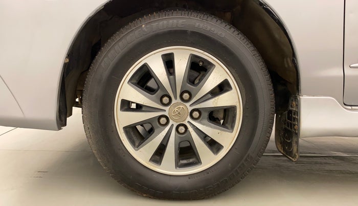 2016 Toyota Innova 2.5 VX 8 STR, Diesel, Manual, 71,386 km, Left Front Wheel