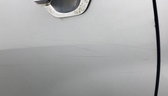 2016 Toyota Innova 2.5 VX 8 STR, Diesel, Manual, 71,386 km, Rear left door - Minor scratches