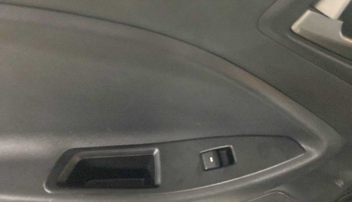 2018 Hyundai Elite i20 ASTA 1.2 DUAL TONE, Petrol, Manual, 29,164 km, Left rear window switch / handle - Switch/handle not functional