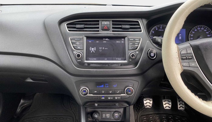 2019 Hyundai i20 Active 1.2 SX DUAL TONE, Petrol, Manual, 12,461 km, Infotainment System