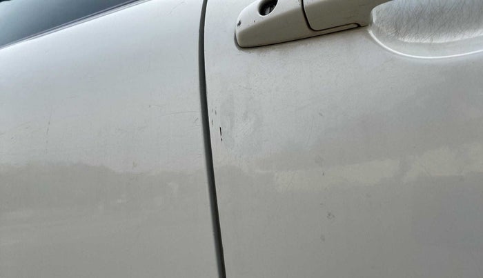 2016 Maruti Baleno DELTA PETROL 1.2, Petrol, Manual, 42,379 km, Driver-side door - Slightly dented